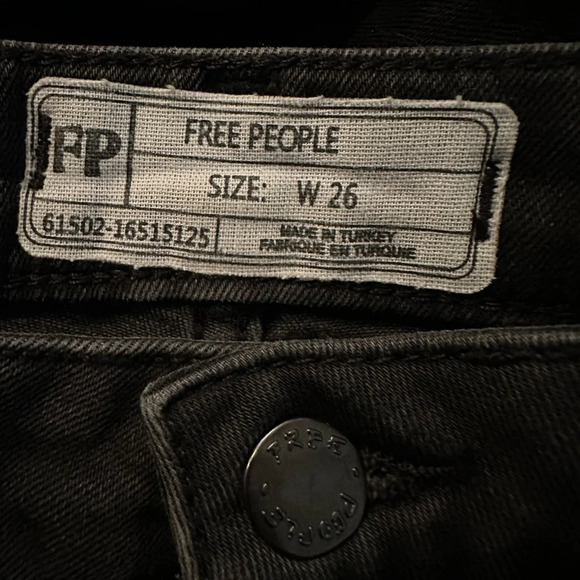 Free People distressed black skinny jeans size 26 - Picture 7 of 7